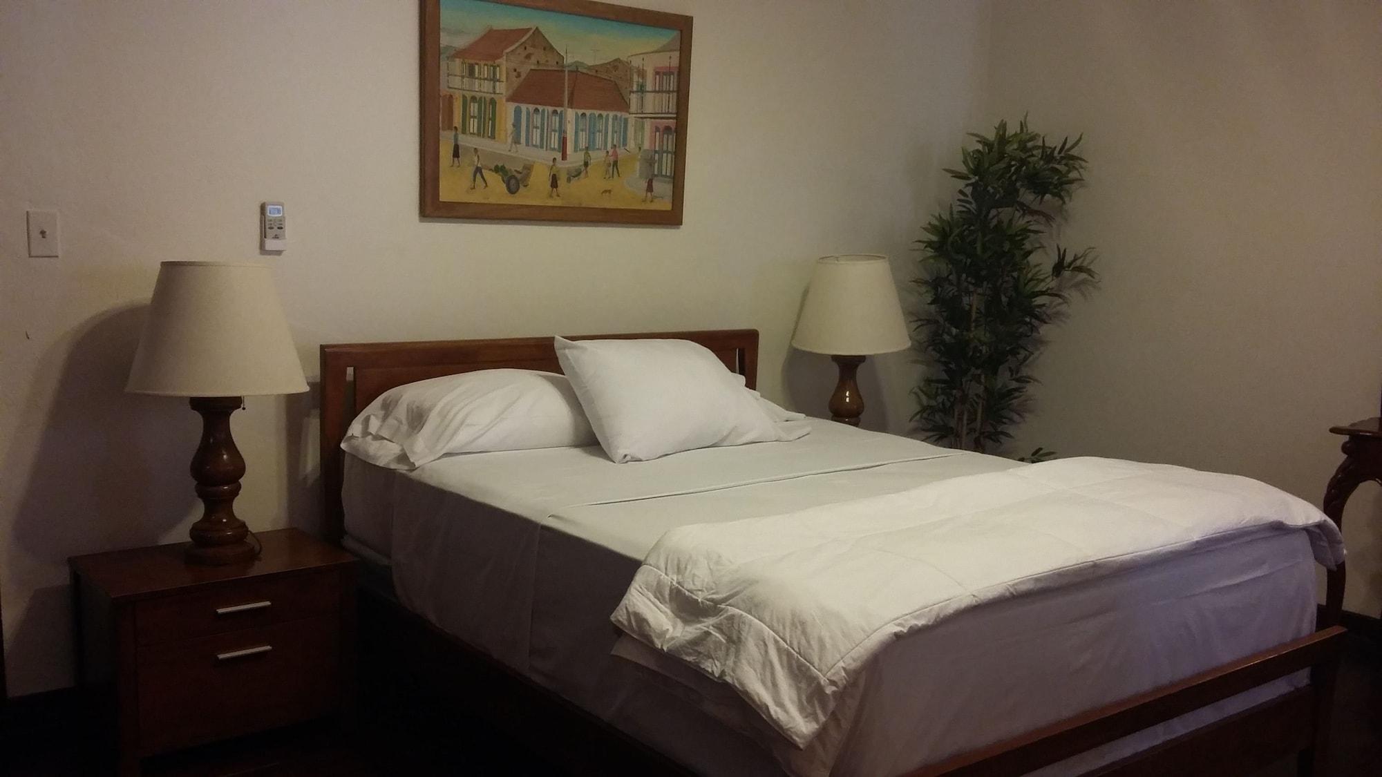 Hotel Mont Joli Кап-Аитьен Экстерьер фото
