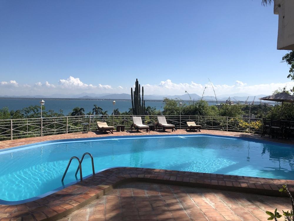 Hotel Mont Joli Кап-Аитьен Экстерьер фото