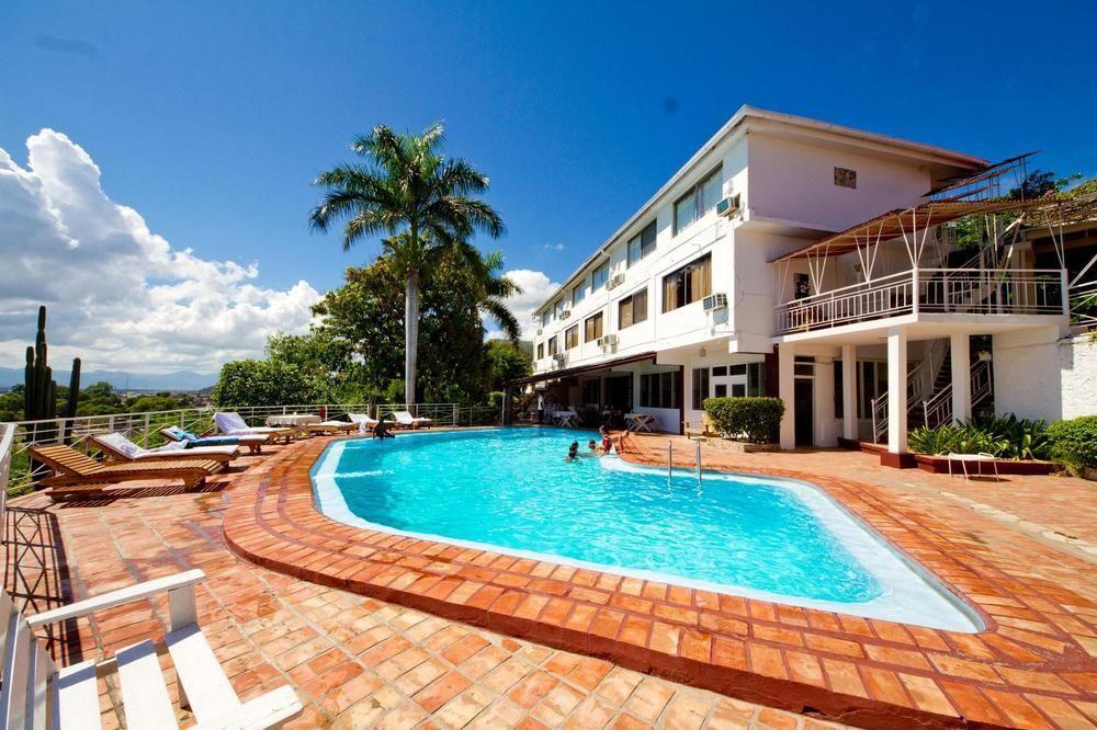 Hotel Mont Joli Кап-Аитьен Экстерьер фото
