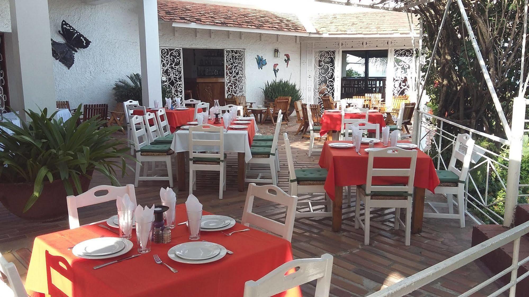 Hotel Mont Joli Кап-Аитьен Экстерьер фото
